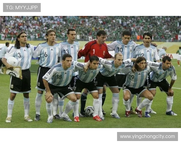 阿根廷世界杯阵容解析与冠军之路全景揭秘核心球员战术布局荣耀传承 阿根廷世界杯阵容解析与冠军之路全景揭秘核心球员战术布局荣耀传承